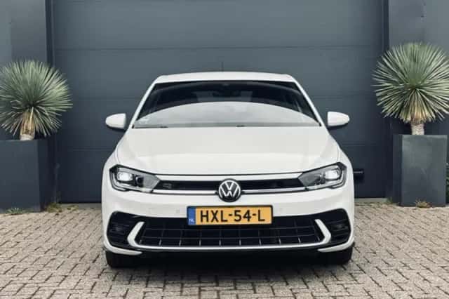 Volkswagen Polo (2024) thumbnail 2