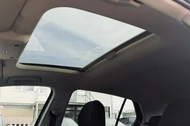 Volkswagen Golf (2020) thumbnail 4