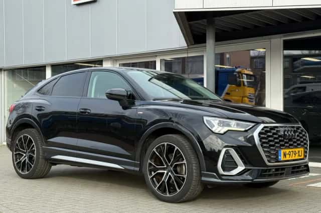 Audi Q3 Sportback (2021) thumbnail 3