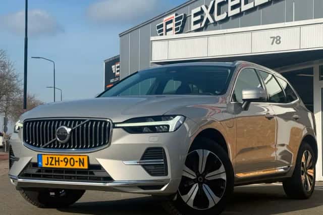 Volvo XC60 (2023) thumbnail 1