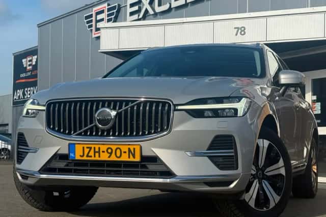 Volvo XC60 (2023) thumbnail 5