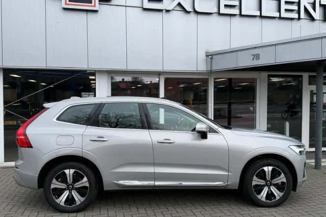 Volvo XC60 (2023) thumbnail 6