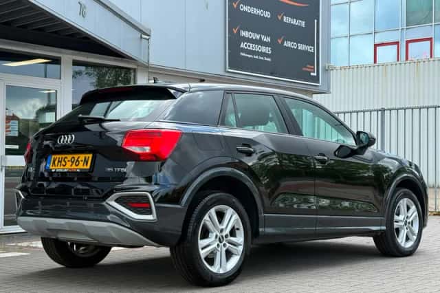 Audi Q2 (2023) thumbnail 6