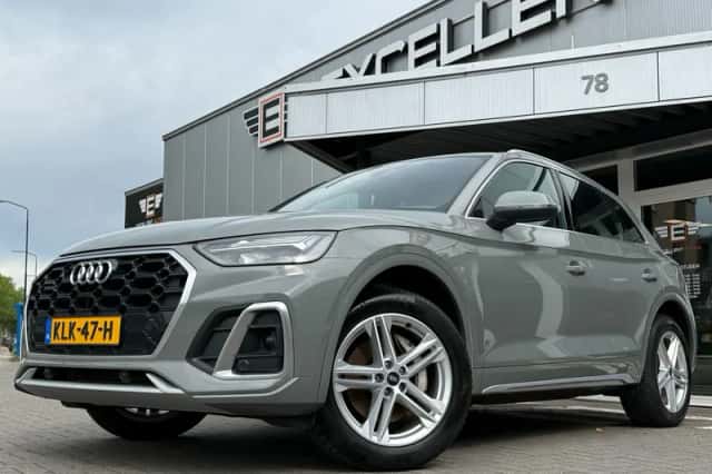 Audi Q5 (2022) thumbnail 2