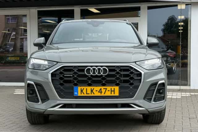 Audi Q5 (2022) thumbnail 3