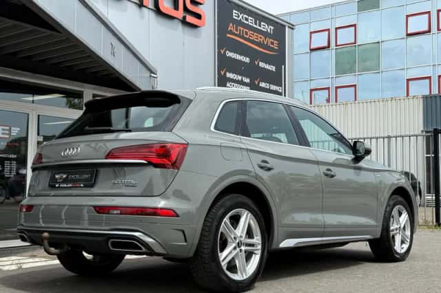 Audi Q5 (2022) thumbnail 6