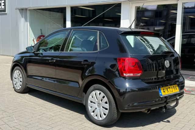Volkswagen Polo (2011) thumbnail 5