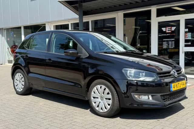 Volkswagen Polo (2011) thumbnail 6