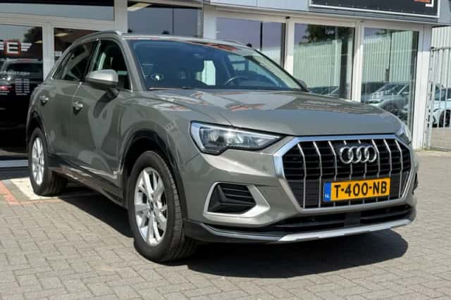 Audi Q3 (2019) thumbnail 3