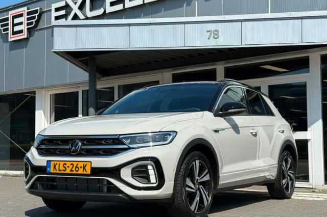 Volkswagen T-Roc (2023) thumbnail 1