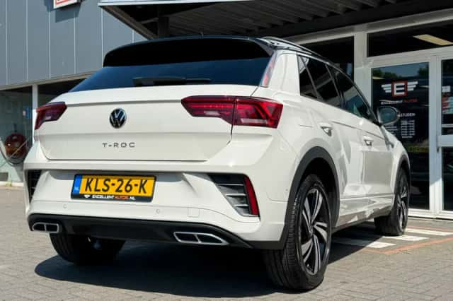 Volkswagen T-Roc (2023) thumbnail 5