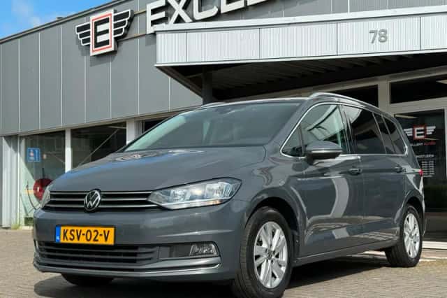 Volkswagen Touran (2021) thumbnail 1