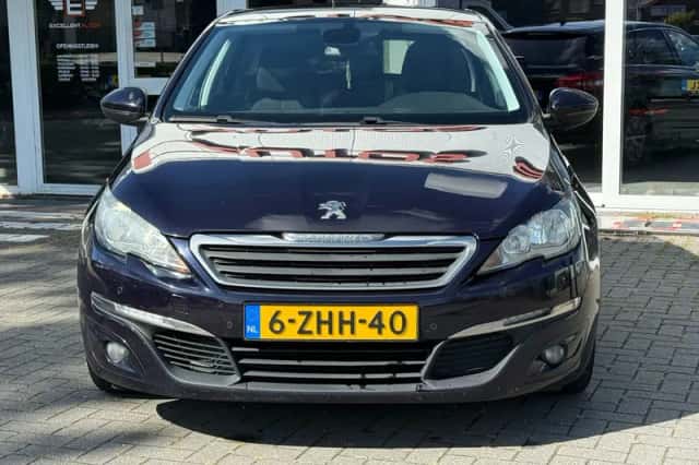 Peugeot 308 (2014) thumbnail 2