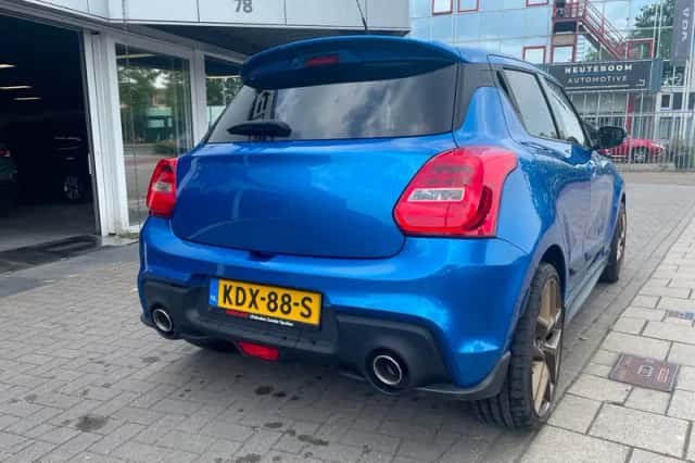 Suzuki Swift (2018) thumbnail 6