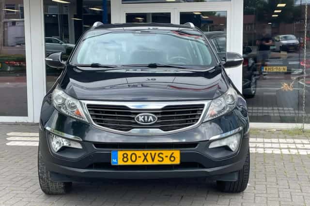 Kia Sportage (2012) thumbnail 2