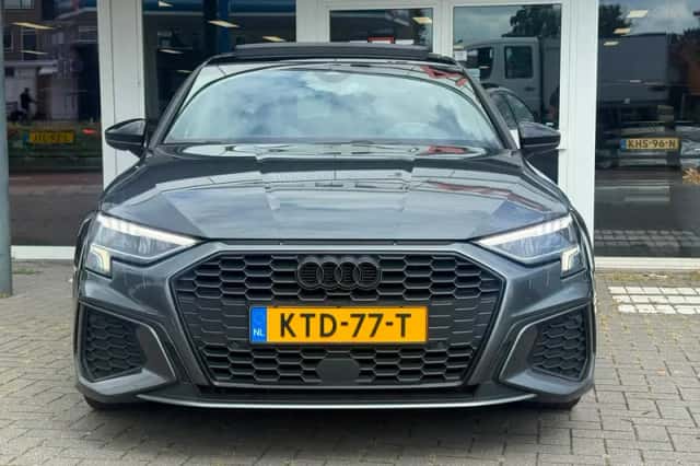 Audi A3 (2021) thumbnail 3