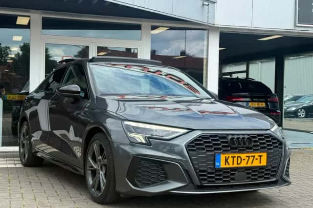 Audi A3 (2021) thumbnail 4