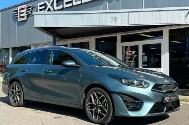 Kia Ceed (2023) thumbnail 4