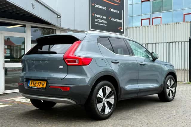 Volvo XC40 (2022) thumbnail 5