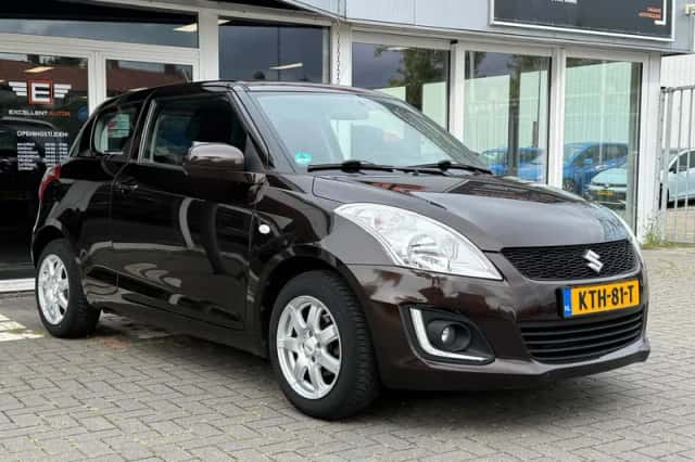 Suzuki Swift (2014) thumbnail 3