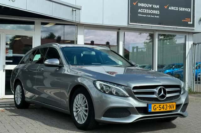 Mercedes-Benz C-Klasse (2015) thumbnail 3