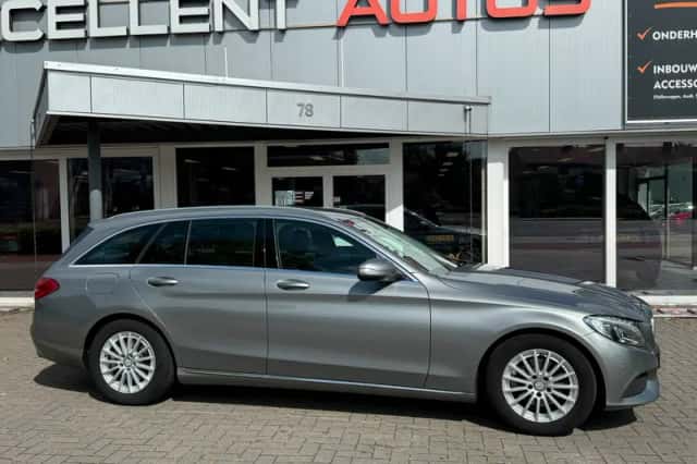Mercedes-Benz C-Klasse (2015) thumbnail 4