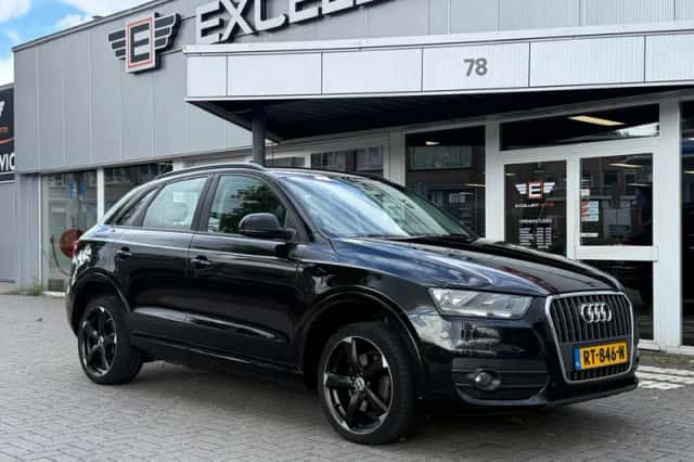 Audi Q3 (2015) thumbnail 3
