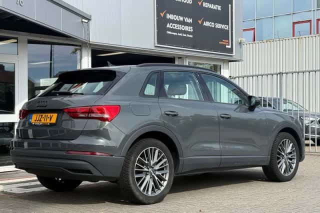 Audi Q3 (2019) thumbnail 6