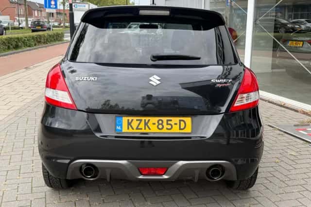 Suzuki Swift (2016) thumbnail 5