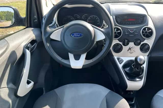 Ford Ka (2009) thumbnail 4