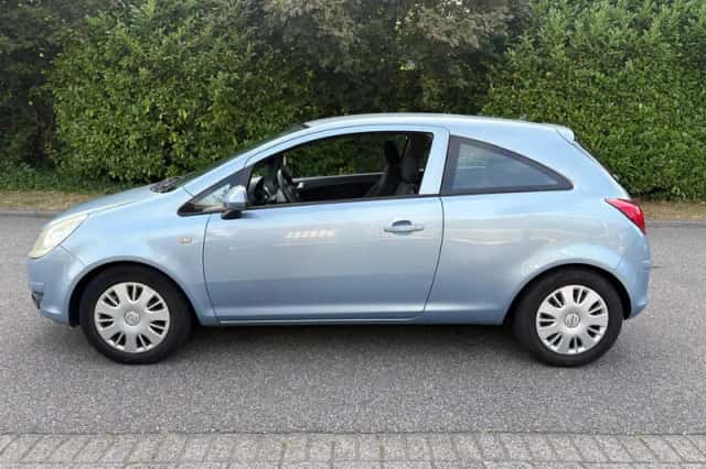 Opel Corsa (2007) thumbnail 3