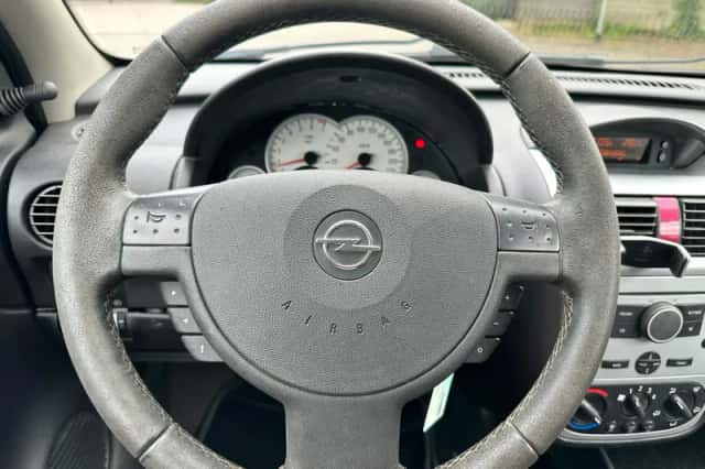 Opel Corsa (2006) thumbnail 6