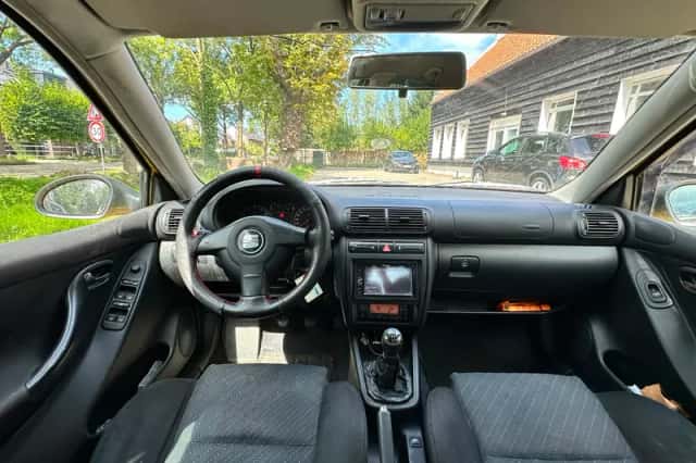 SEAT Leon (2004) thumbnail 4