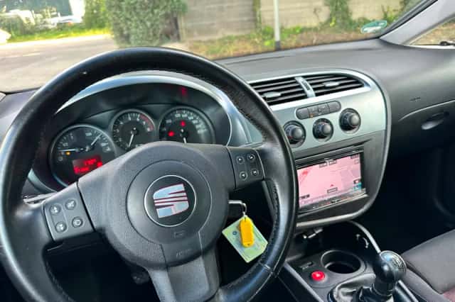 SEAT Leon (2007) thumbnail 5