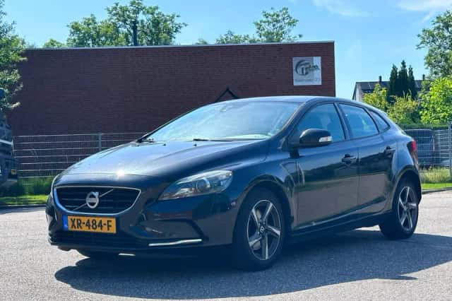 Volvo V40 (2013) thumbnail 1