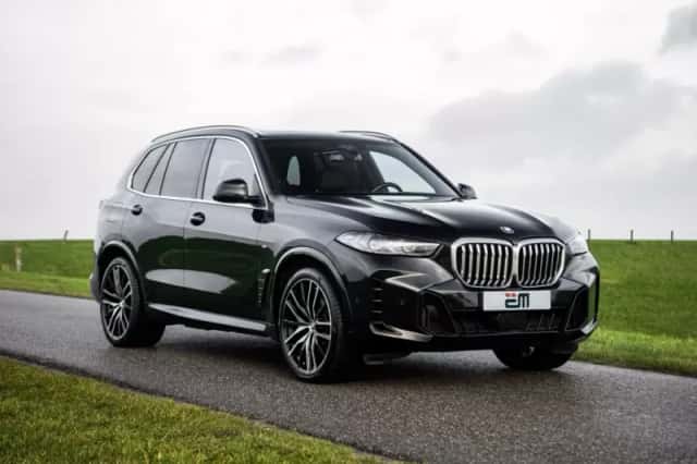 BMW X5 (2023) thumbnail 3