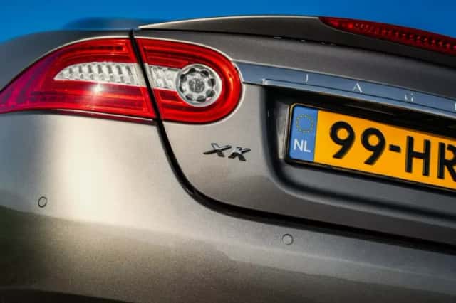 Jaguar XK (2009) thumbnail 6