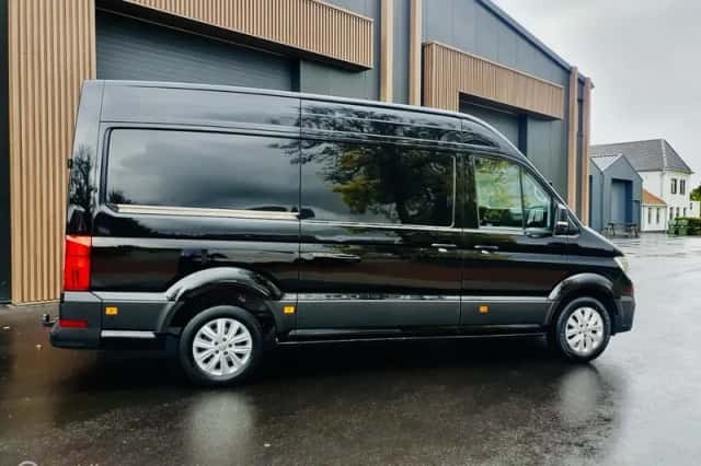 Volkswagen Crafter (2018) thumbnail 3