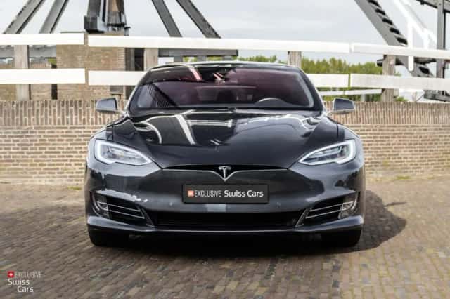 Tesla Model S (2019) thumbnail 3