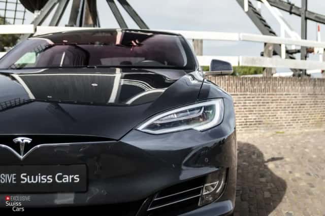 Tesla Model S (2019) thumbnail 4