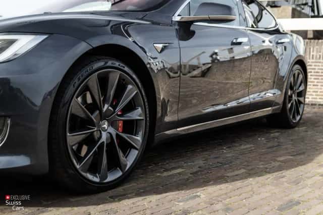 Tesla Model S (2019) thumbnail 6