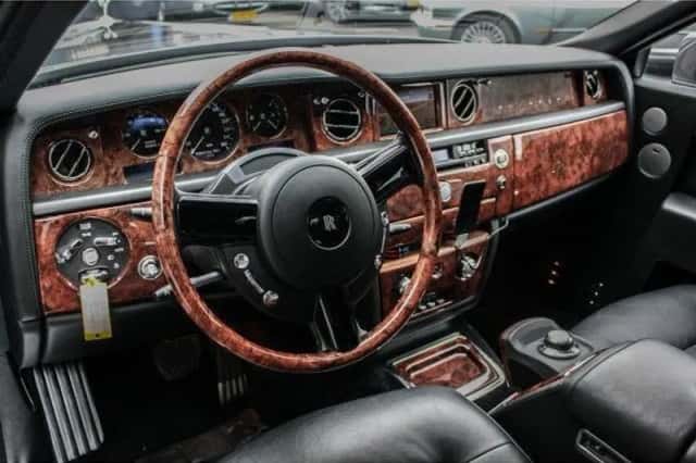 Rolls-Royce Phantom (2010) thumbnail 6