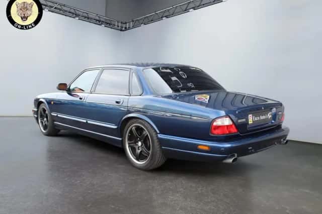 Jaguar XJR (2000) thumbnail 5