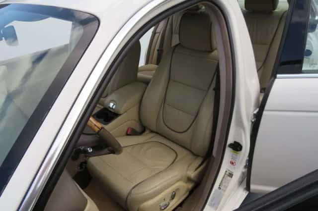 Jaguar XJ (2008) thumbnail 3