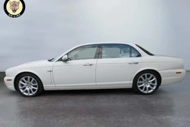 Jaguar XJ (2008) thumbnail 5