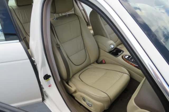 Jaguar XJ (2008) thumbnail 6