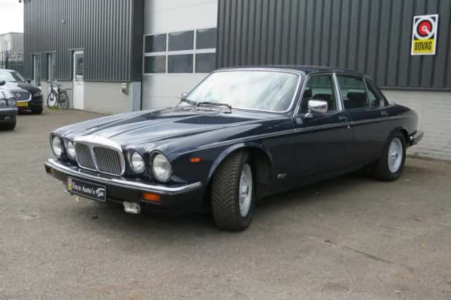 Daimler Double Six (1992) thumbnail 2