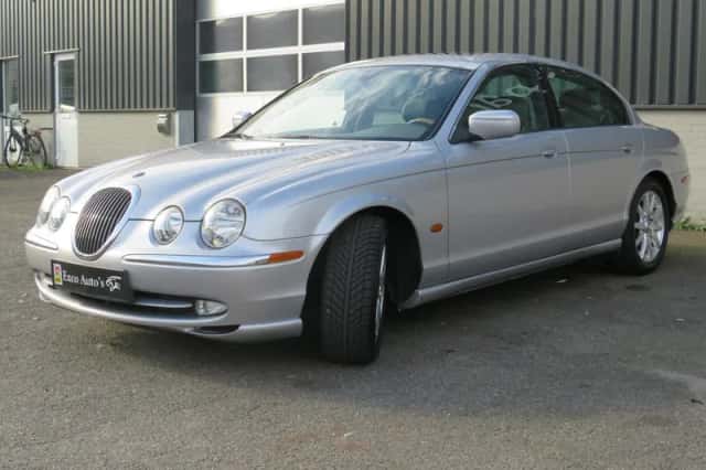 Jaguar S-Type (2001) thumbnail 3