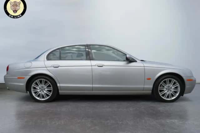 Jaguar S-Type (2005) thumbnail 5