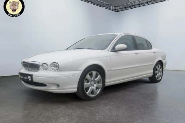 Jaguar X-Type (2006) thumbnail 4